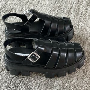 NIB SZ8 Steve Madden Women's Echo Fisherman Sandal